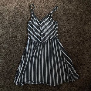Universal Thread black and white striped dress size S